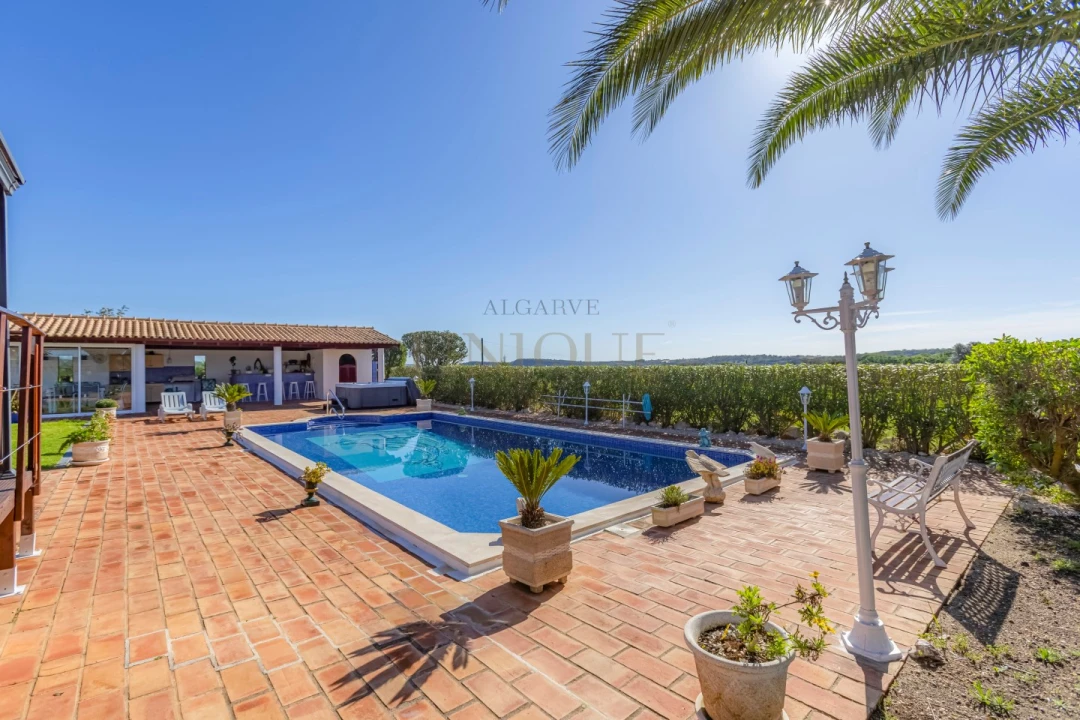 Moradia T4 para Venda em Bensafrim e Barão de São João Foto 8