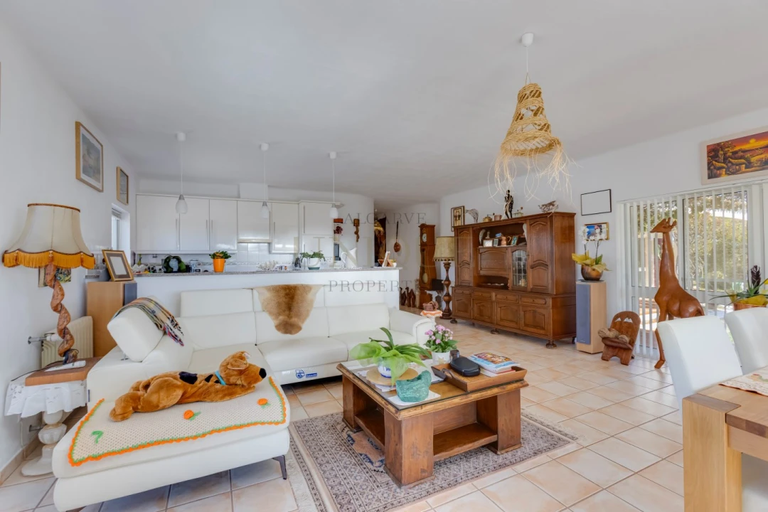 Moradia T4 para Venda em Bensafrim e Barão de São João Foto 15