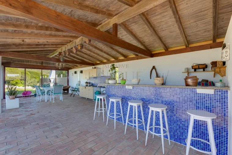 Moradia T4 para Venda em Bensafrim e Barão de São João Foto 13