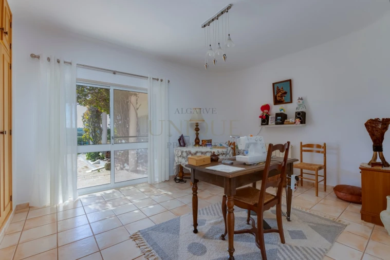 Moradia T4 para Venda em Bensafrim e Barão de São João Foto 24