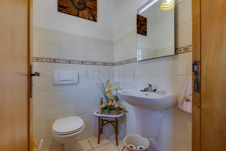 Moradia T4 para Venda em Bensafrim e Barão de São João Foto 25