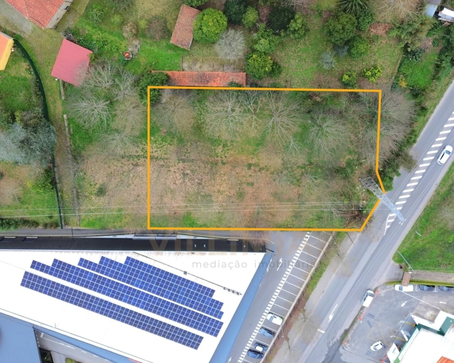 Terreno para Venda em Arcozelo Foto 2