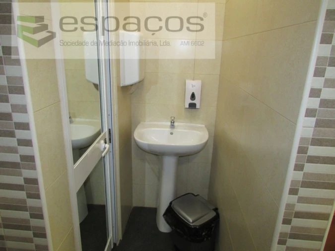 Negócio para Venda em Santa Iria de Azoia, São João da Talha e Bobadela Foto 4