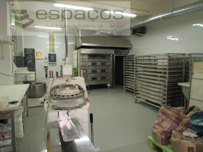 Negócio para Venda em Santa Iria de Azoia, São João da Talha e Bobadela Foto 8