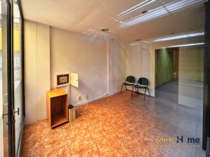 Loja para Arrendamento em Santa Marinha e São Pedro da Afurada Foto 5