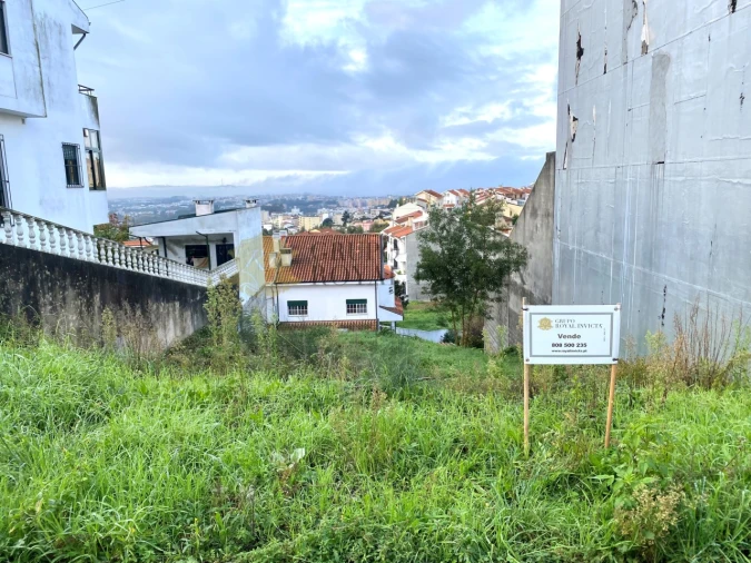 Terreno para Venda em Fânzeres e São Pedro da Cova Foto 2