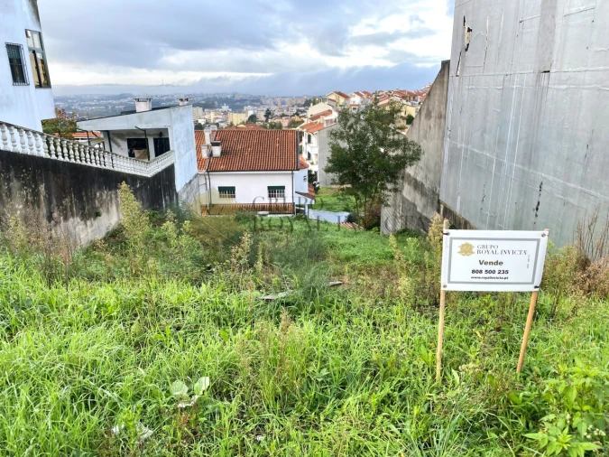 Terreno para Venda em Fânzeres e São Pedro da Cova Foto 3