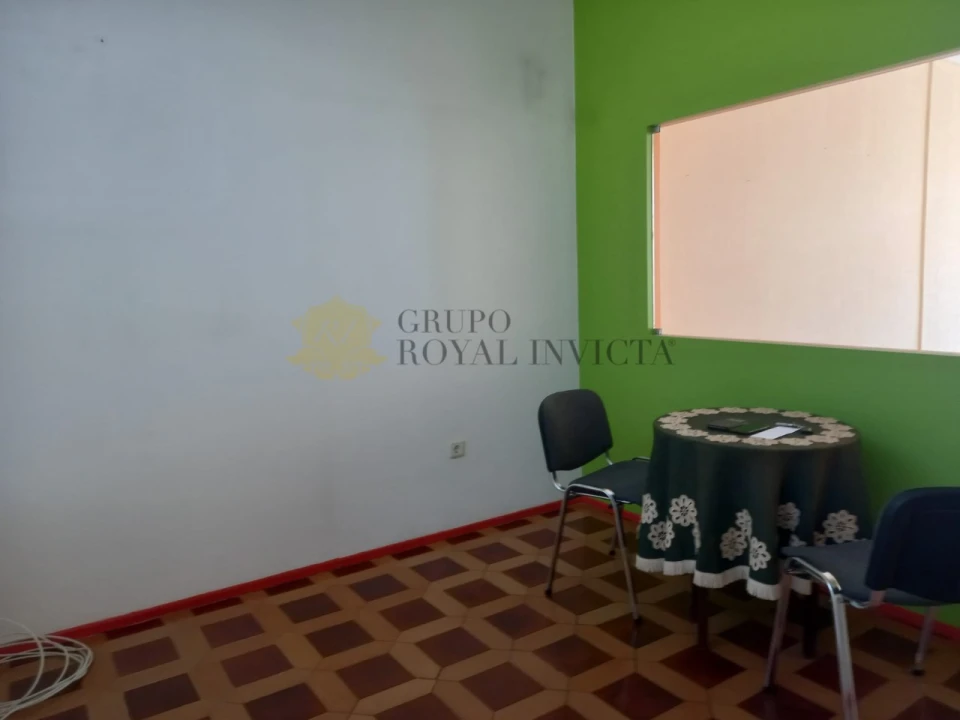 Loja para Venda em Alfena Foto 17