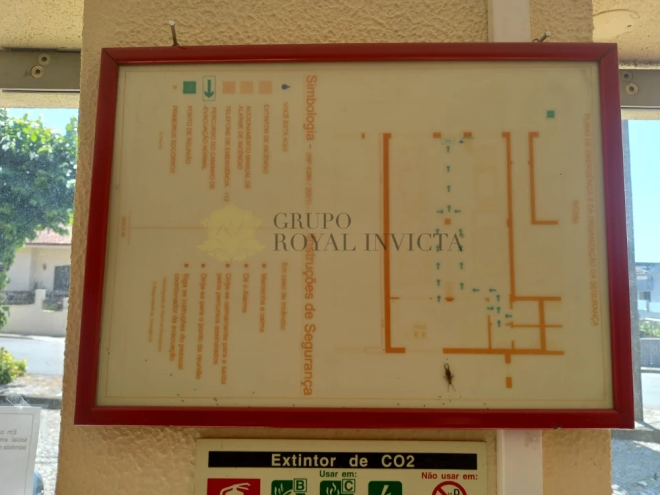 Loja para Venda em Alfena Foto 18