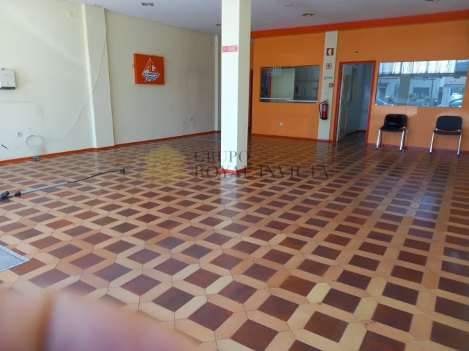 Loja para Venda em Alfena Foto 6