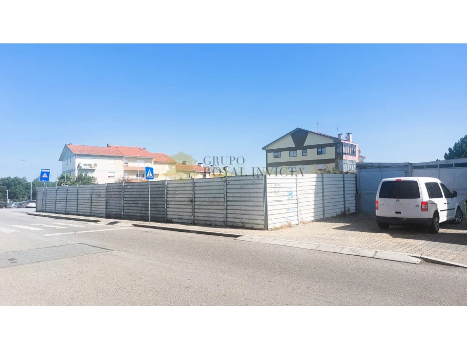 Terreno para Venda em Oliveira do Douro Foto 4