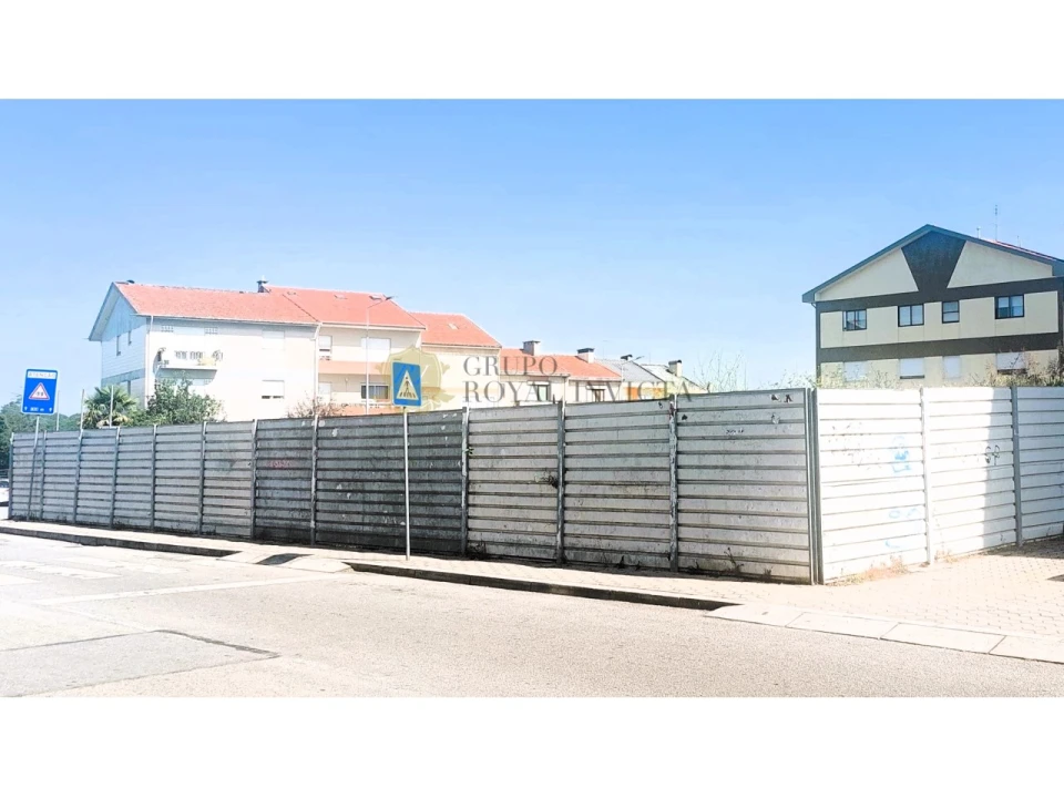 Terreno para Venda em Oliveira do Douro Foto 3