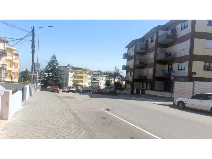 Terreno para Venda em Oliveira do Douro Foto 6