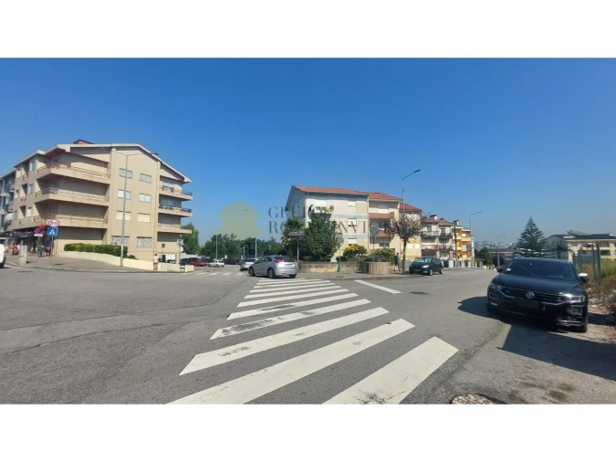 Terreno para Venda em Oliveira do Douro Foto 7