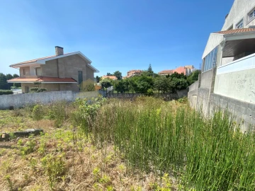 Terreno para Venda em Canelas