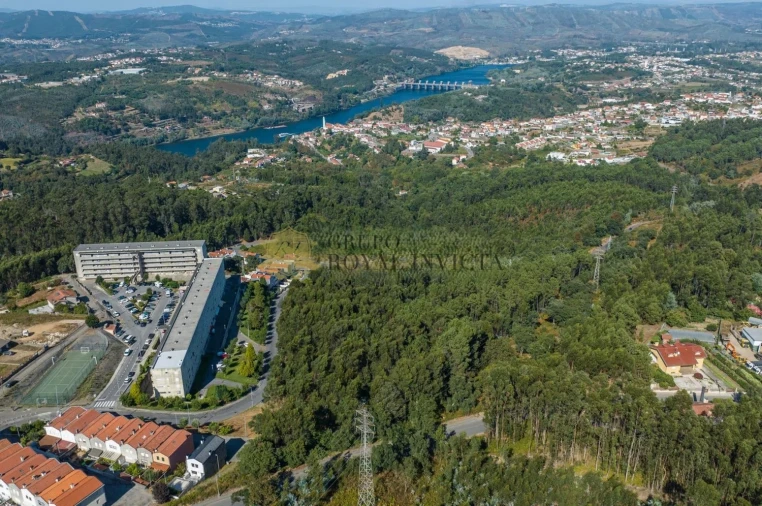 Terreno para Venda em Sandim, Olival, Lever e Crestuma Foto 3