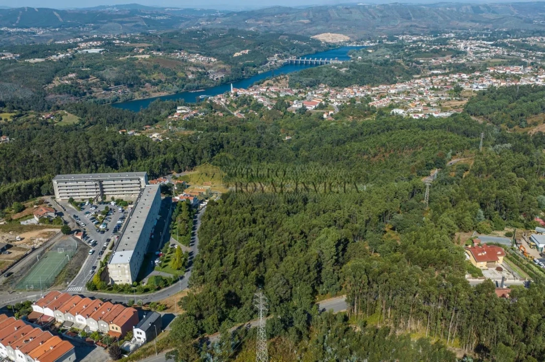 Terreno para Venda em Sandim, Olival, Lever e Crestuma Foto 3