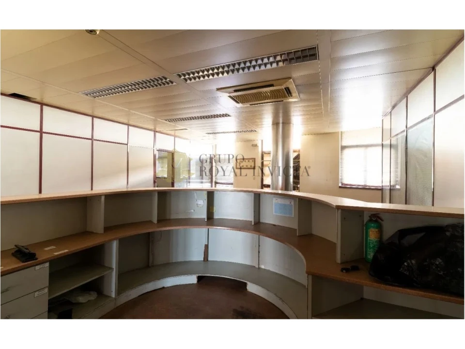 Escritório para Venda em Mafamude e Vilar do Paraíso Foto 2