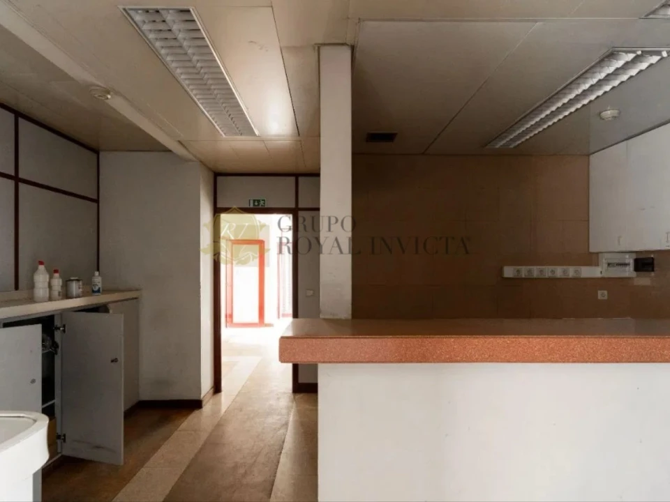 Escritório para Venda em Mafamude e Vilar do Paraíso Foto 22