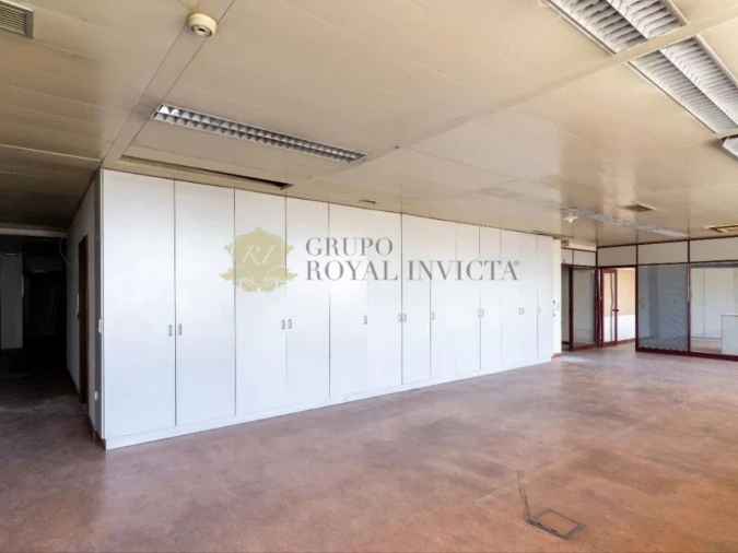 Escritório para Venda em Mafamude e Vilar do Paraíso Foto 10