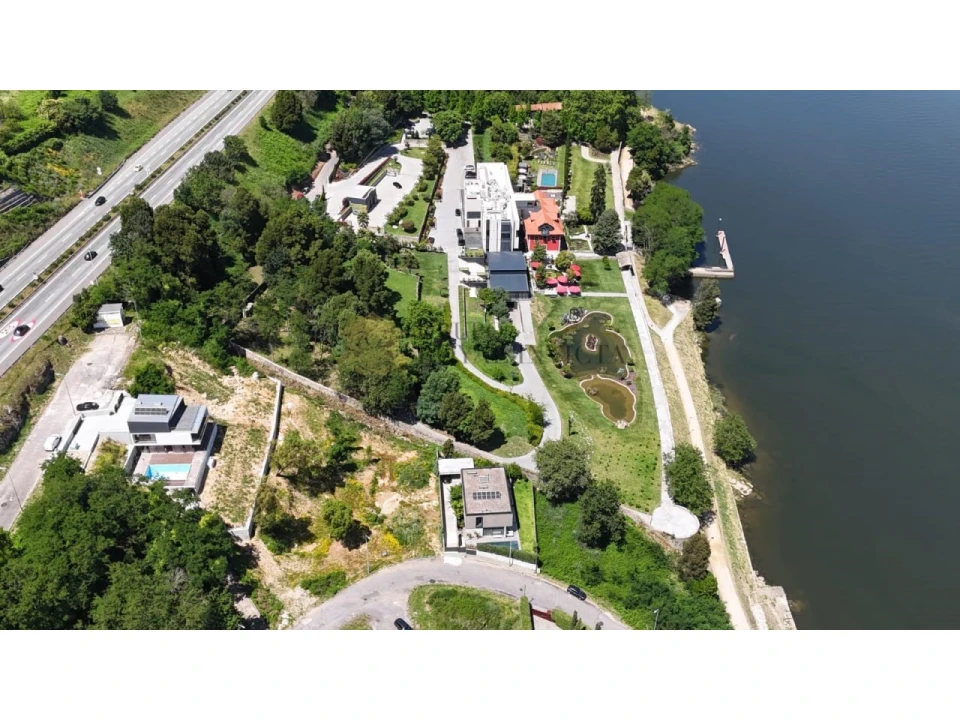 Terreno para Venda em Oliveira do Douro Foto 28