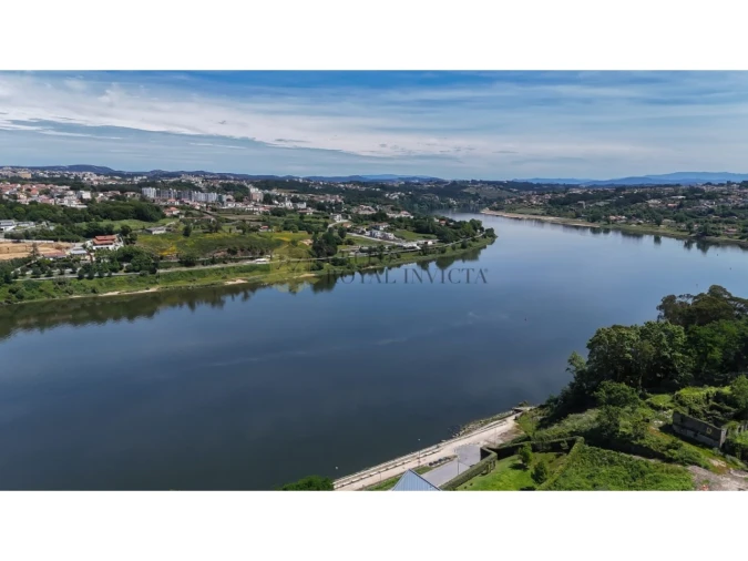 Terreno para Venda em Oliveira do Douro Foto 26