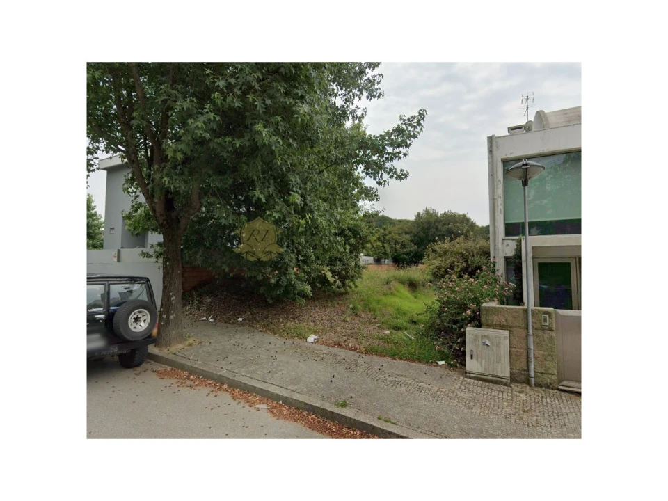 Terreno para Venda em Moreira Foto 2