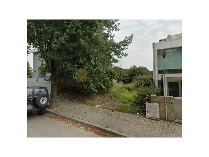 Terreno para Venda em Moreira Foto 2