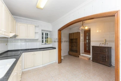 Moradia T8 para Venda em Ermesinde
