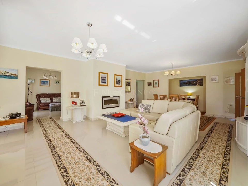 Moradia T3 para Venda em Lagoa e Carvoeiro Foto 3