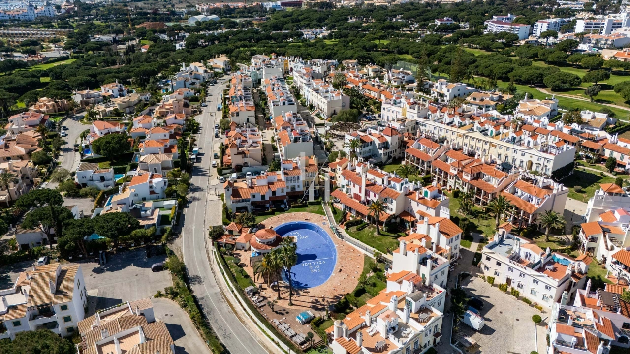 Apartamento T2 para Arrendamento férias em Quarteira Foto 25