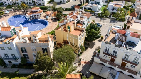 Apartamento T2 para Arrendamento férias em Quarteira