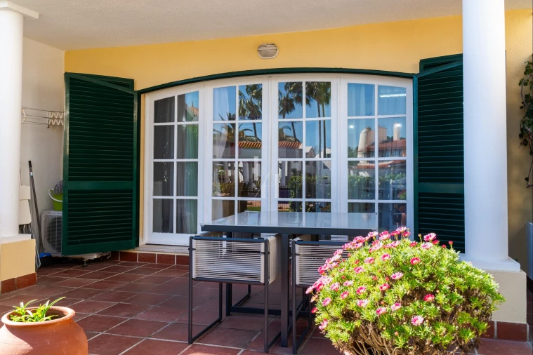 Apartamento T2 para Arrendamento férias em Quarteira Foto 16