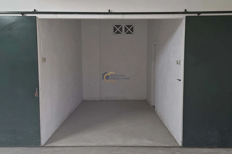 Garagem para Venda em Albufeira e Olhos de Água Foto 3