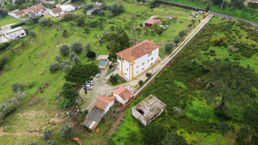 Moradia T4 para Venda em Azambuja Foto 77