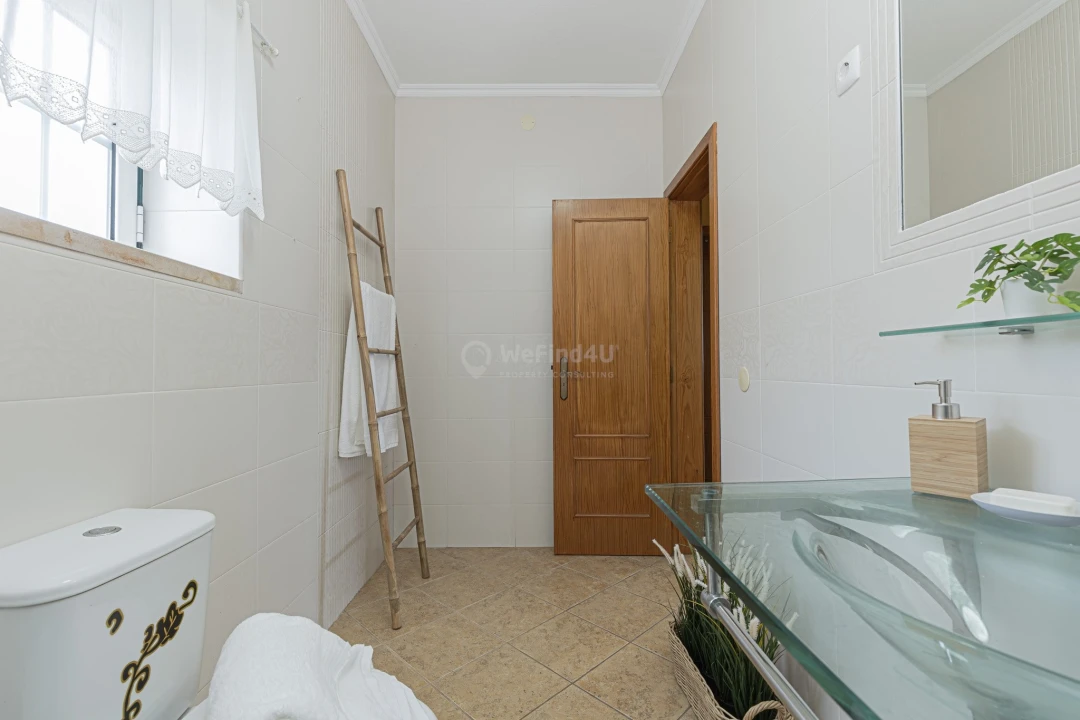 Moradia T4 para Venda em Azambuja Foto 21