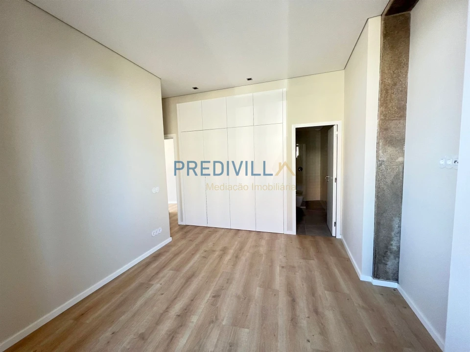 Apartamento T1 para Arrendamento em Azurara Foto 15