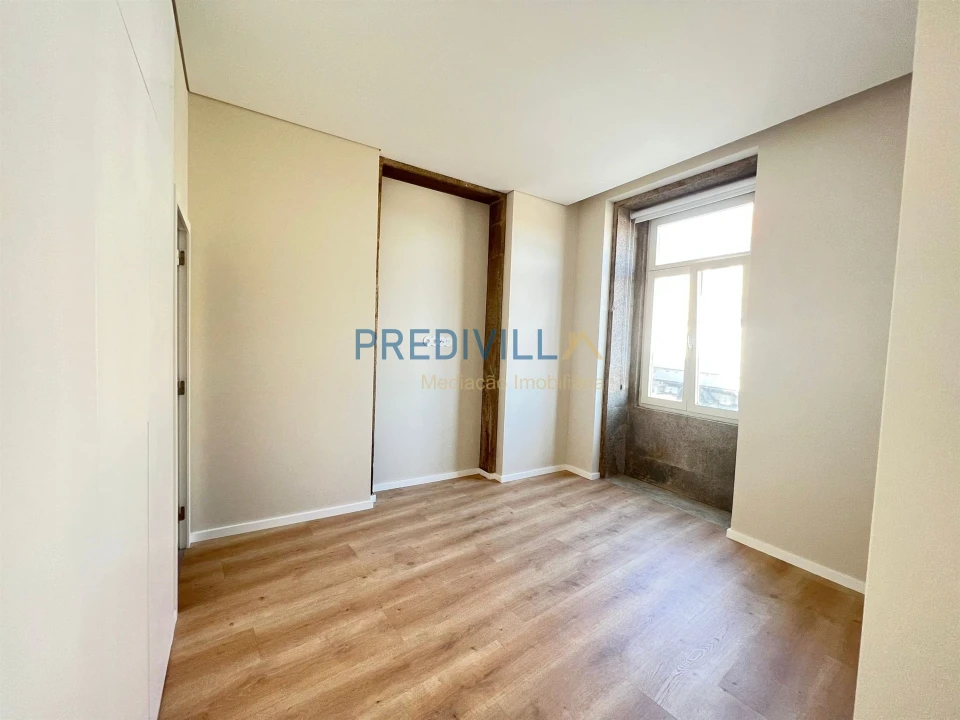 Apartamento T1 para Arrendamento em Azurara Foto 10