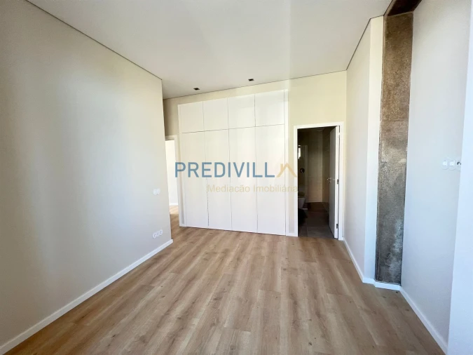Apartamento T1 para Arrendamento em Azurara Foto 15