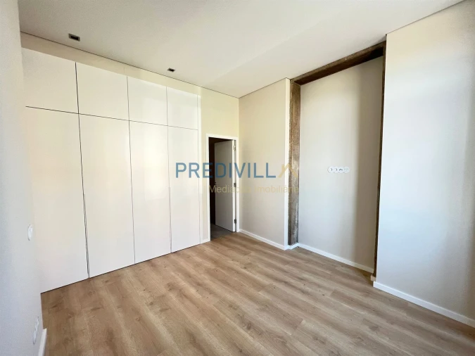 Apartamento T1 para Arrendamento em Azurara Foto 12