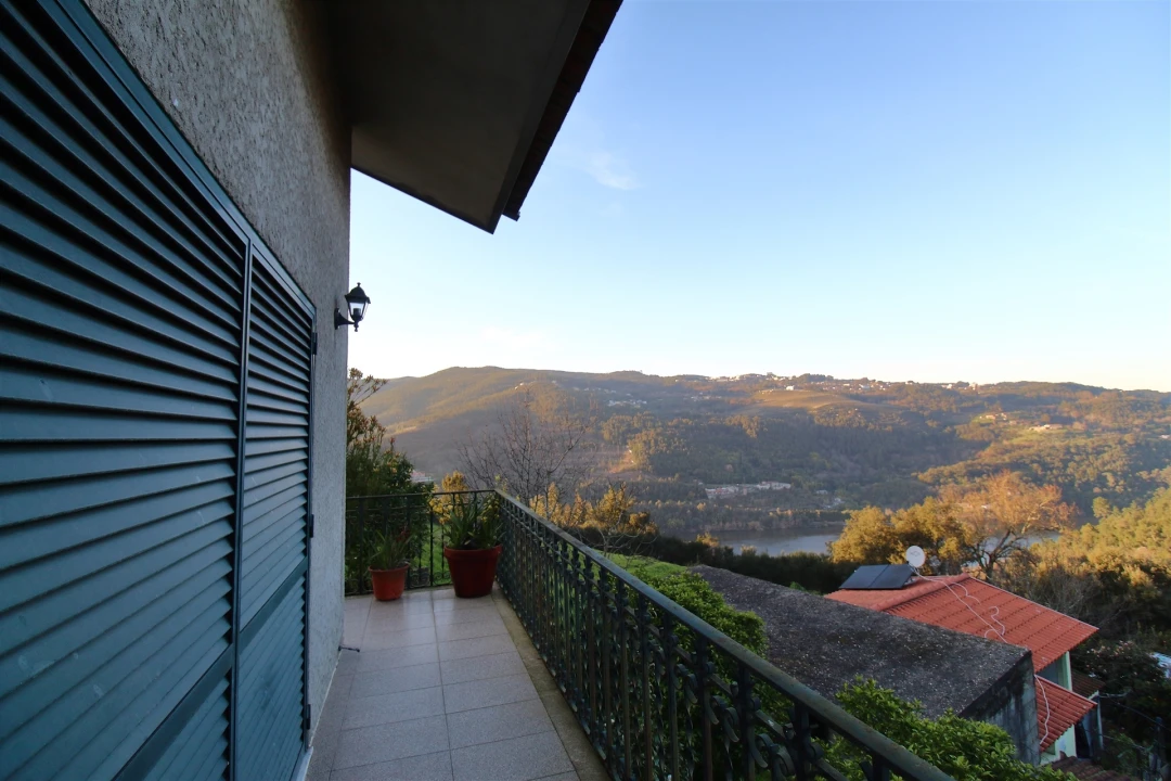 Moradia T3 para Venda em Santa Maria de Sardoura Foto 6