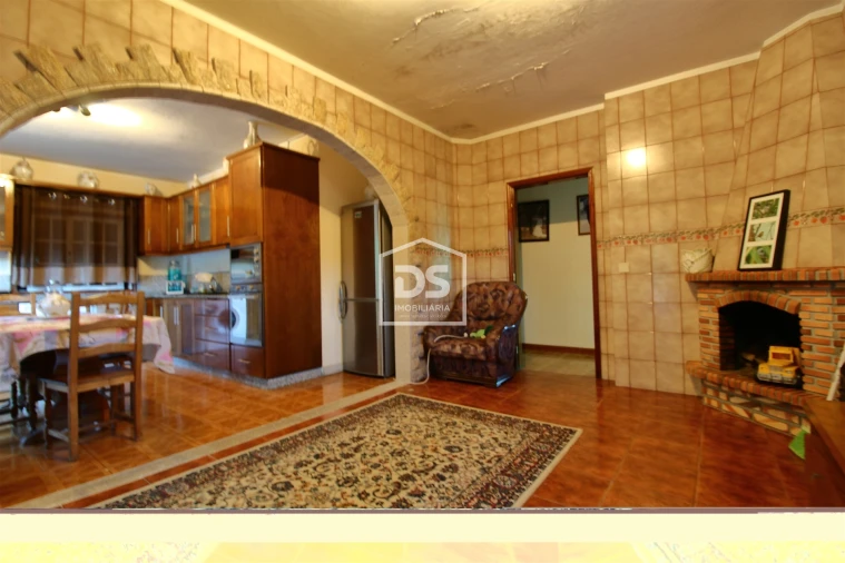 Moradia T3 para Venda em Santa Maria de Sardoura Foto 7