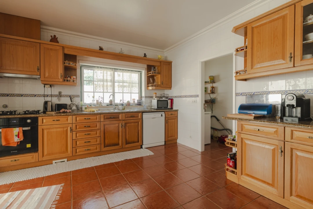 Moradia T4 para Venda em Leiria, Pousos, Barreira e Cortes Foto 2