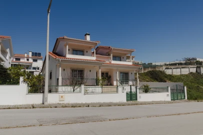 Moradia T4 para Venda em Leiria, Pousos, Barreira e Cortes