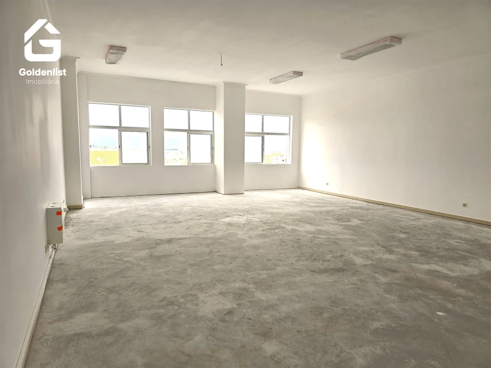 Loja para Venda em Fundão, Valverde, Donas, A. Joanes, A. Nova Cabo Foto 7