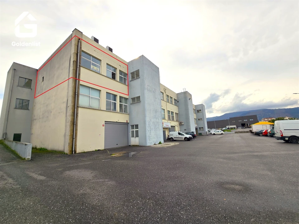 Loja para Venda em Fundão, Valverde, Donas, A. Joanes, A. Nova Cabo Foto 1