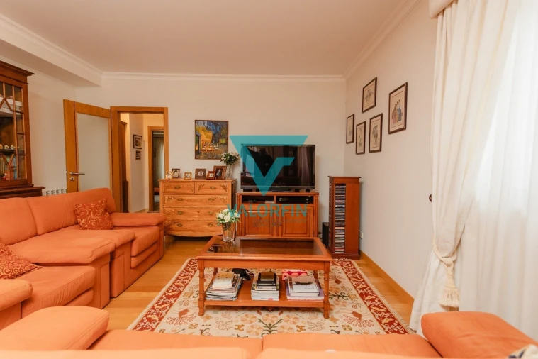 Moradia T4 para Venda em Leiria, Pousos, Barreira e Cortes Foto 3