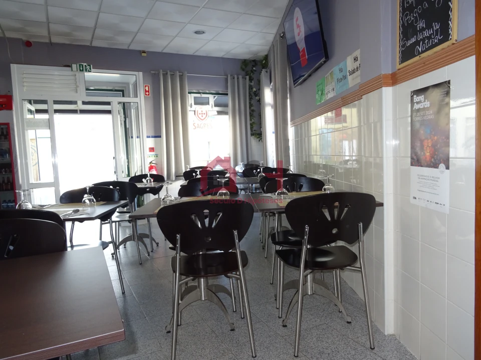 Negócio para Arrendamento em São Pedro da Cadeira Foto 18