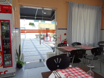 Negócio para Arrendamento em São Pedro da Cadeira