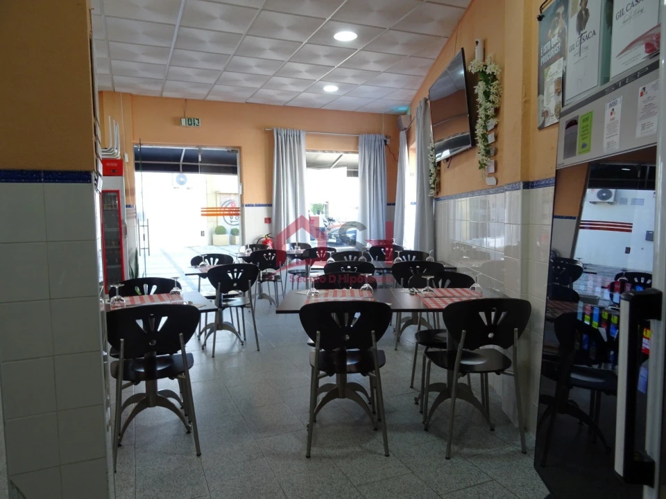 Negócio para Arrendamento em São Pedro da Cadeira Foto 13